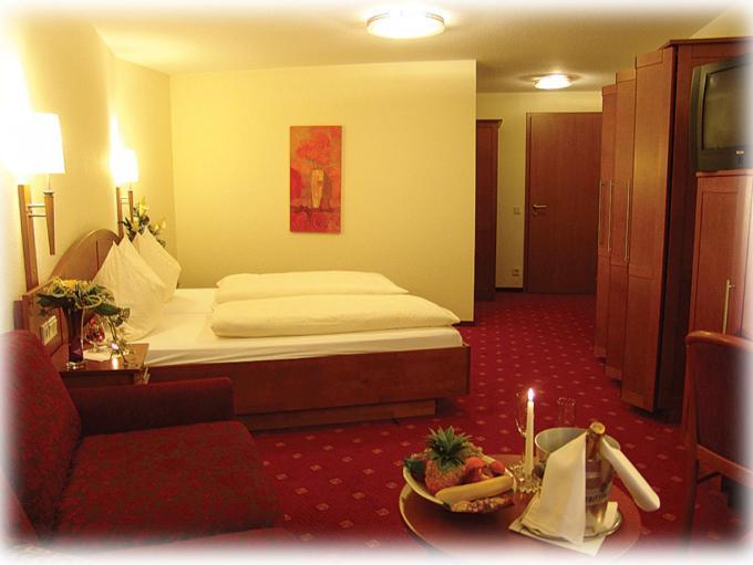 Landhotel&Restaurant Westerwaldgrill Höhn Kamer foto